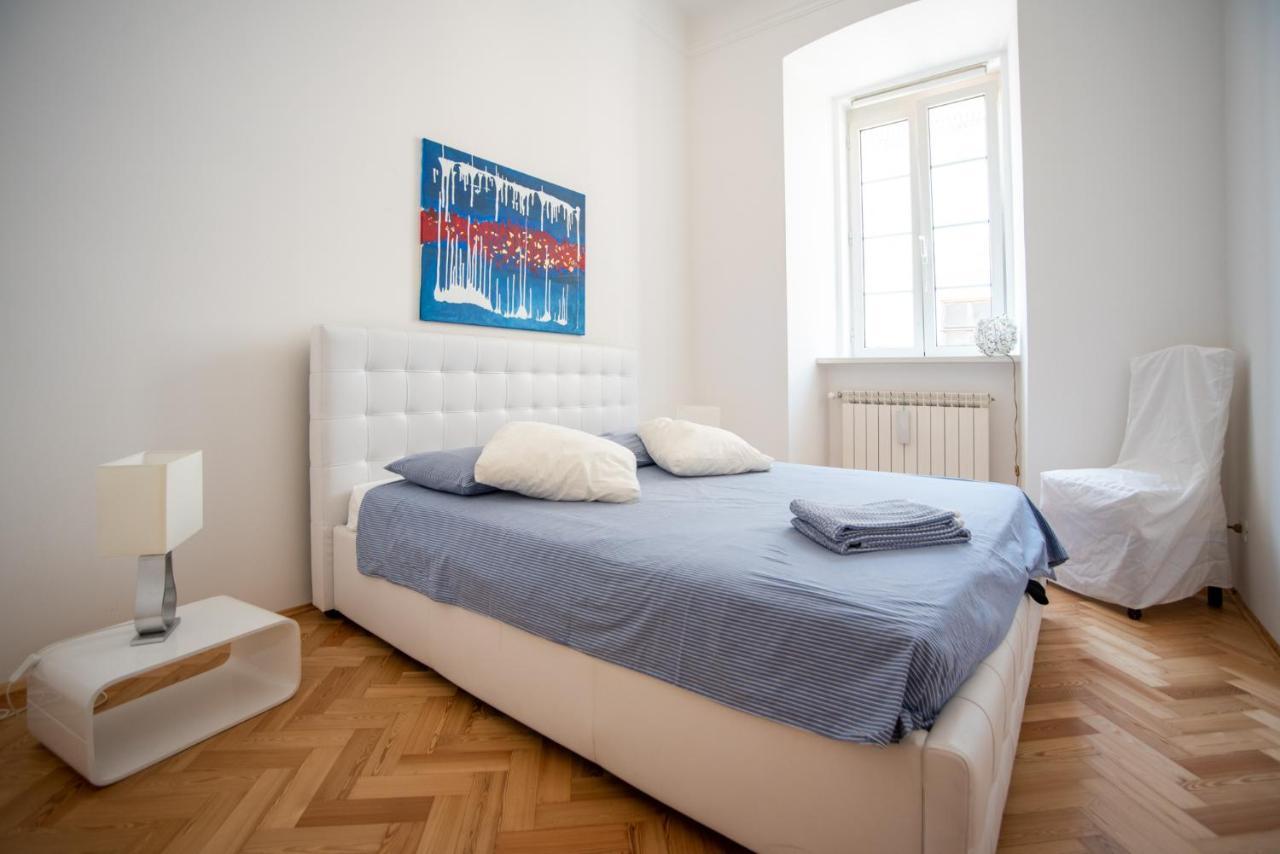 Art & History - New - Modern Classic Apartment ترييستي المظهر الخارجي الصورة